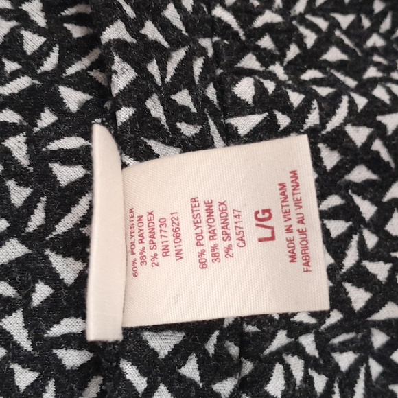 Mossimo Large Black & White Abstract Polka-dot Mini Skater Skirt - Picture 4 of 5